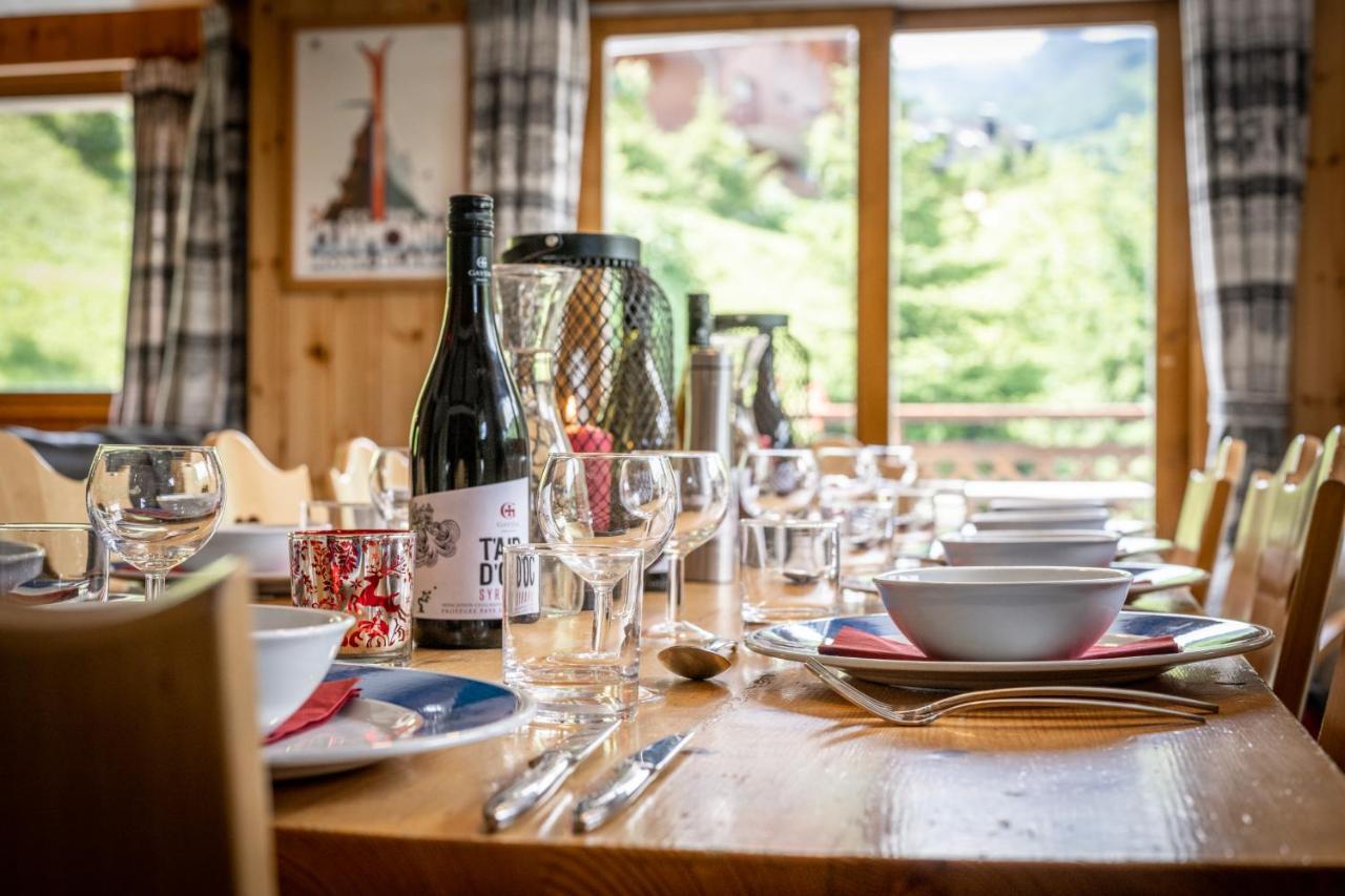 Chalet Himalaya , 10 Person Chalet With 5 Ensuite Bedrooms And Outdoor Jacuzzi In Meribel Centre 외부 사진